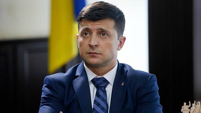 Зеленский назвал две преграды, мешающие развитию Украины