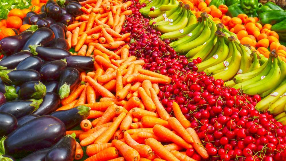 Минздрав посоветовал россиянам есть свежие фрукты и овощи, чтобы укрепить иммунитет