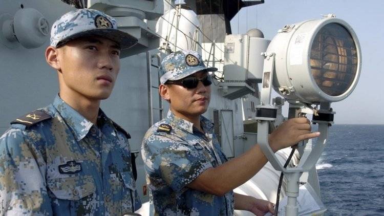 КНР спустила на воду свой первый универсальный десантный корабль