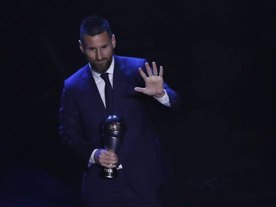 Значит, война: Роналду проигнорировал вручение Месси премии игроку года ФИФА