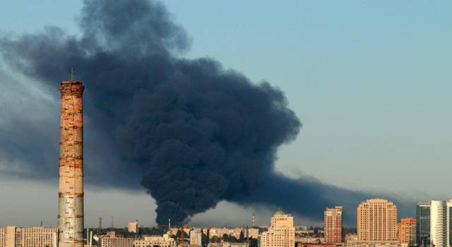 Крупный пожар произошел в Донецке