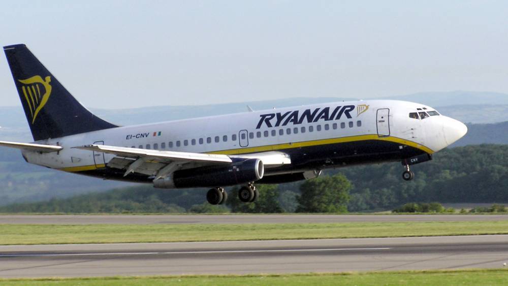 В Ryanair назвали спекуляцией информацию о заявке на полеты из Пулково