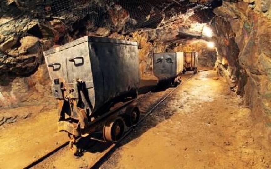 Человек погиб из-за обрушения пород на шахте в оренбургском Гае