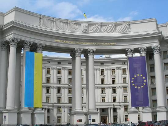 На Украине назвали ошибкой Зеленского назначение “слишком пронатовского” министра