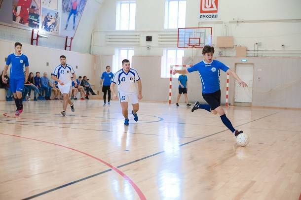 «Дни ЛУКОЙЛа в УГТУ» продолжили товарищеские матчи по мини-футболу