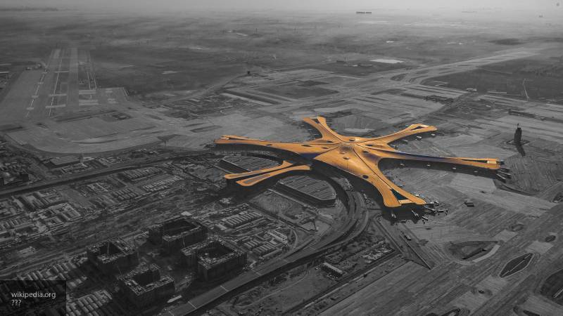Новый крупнейший в мире международный аэропорт "Дасин" в Пекине начал работать