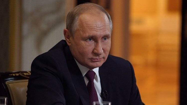 Президент России поручил обеспечить запасы топлива для прохождения отопительного сезона