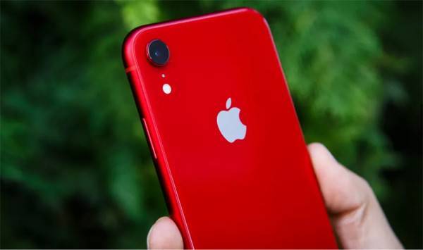 Apple вернула самую скандальную функцию в самый популярный iPhone