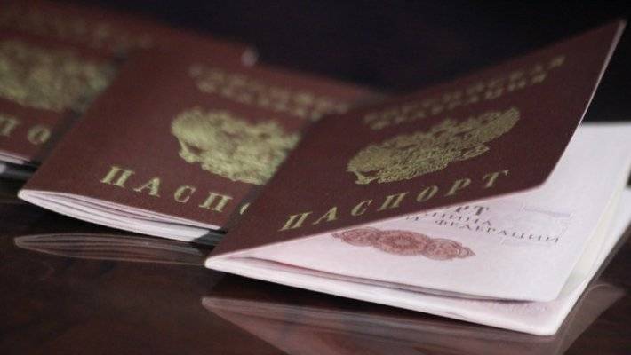 МИД Германии опроверг выдачу виз жителям Донбасса с российскими паспортами