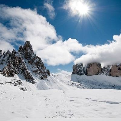 Жителям города в итальянских Альпах рекомендовали покинуть дома из-за угрозы обрушения ледника