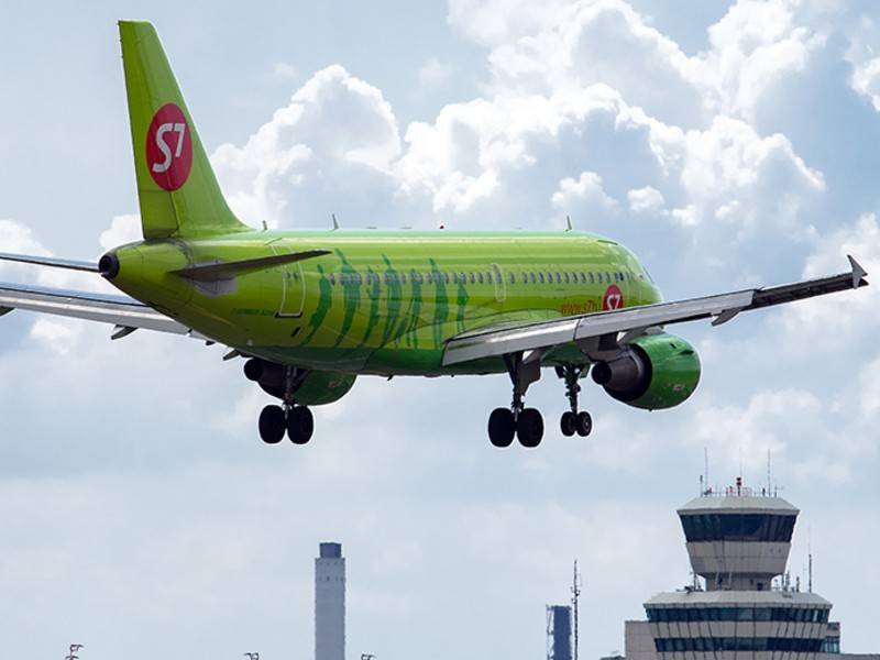 Самолёт авиакомпании S7 Airlines почти на сутки задержали в Крыму