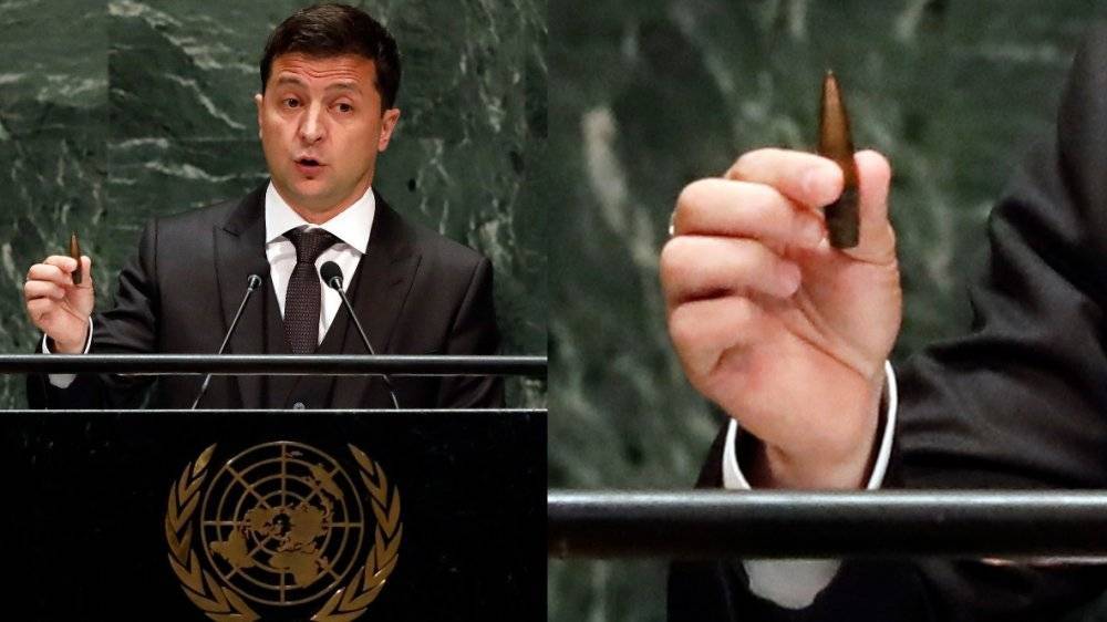 В Сети высмеяли шоу Зеленского с нестреляной пулей в ООН