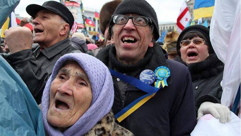 Большинство на Украине мечтает устроить резню в Донбассе – киевский эксперт