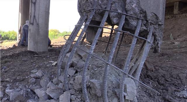 Следователи назвали цели диверсантов, подорвавших мост в Луганске
