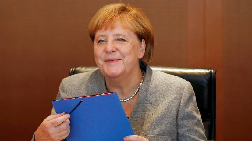 Немецкий политик призвал начать снимать санкции с России до 2021 года