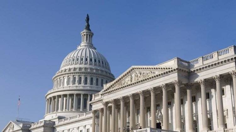 Демократы в Сенате США призвали расследовать задержку военной помощи Украине