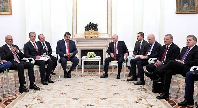 Путин провел встречу с Мадуро