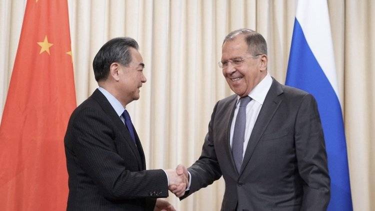 Лавров рассказал об успехе развития отношений России и Китая