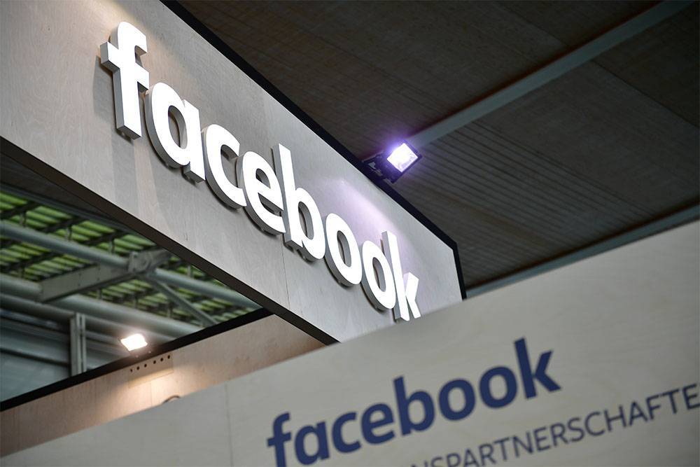 Facebook не будет проверять публикации политиков на фейки