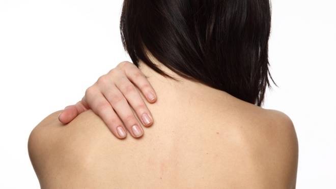 Эксперты рассказали, на какие проблемы может указывать боль в спине