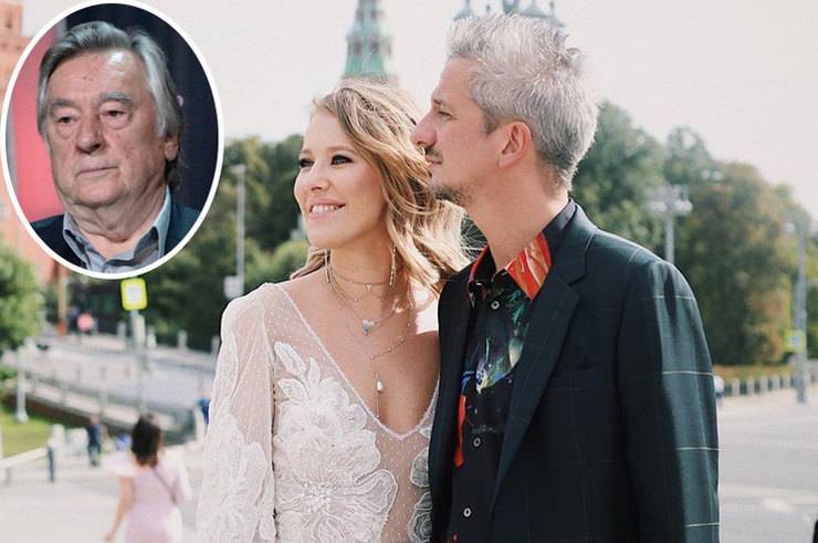 Известный писатель заявил, что Ксения Собчак на свадьбе «страстно чмокала ртом»