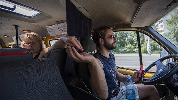В Крыму водителя автобуса уволили за отказ провозить льготников