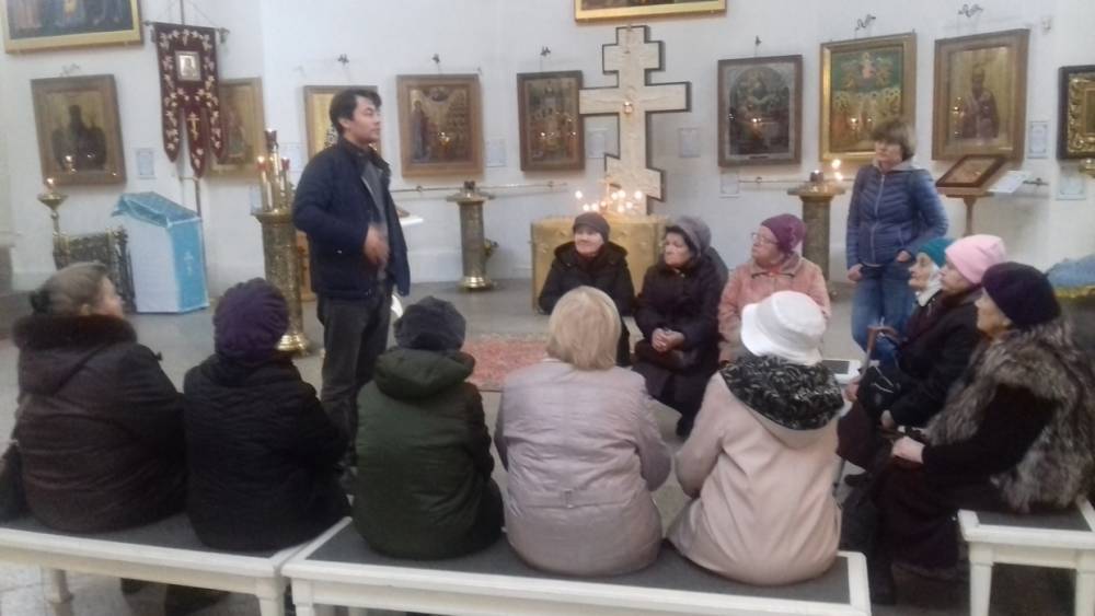 Пенсионеры и инвалиды Василеостровского района побывали в «византийской» церкви