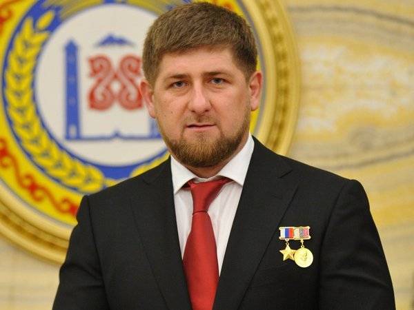 Отец невесты в Чечне появился на свадьбе дочери. Кадыров заставил его извиниться
