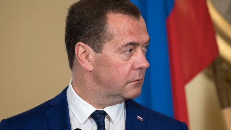 Медведев включил Беглова в состав Морской коллегии при правительстве РФ