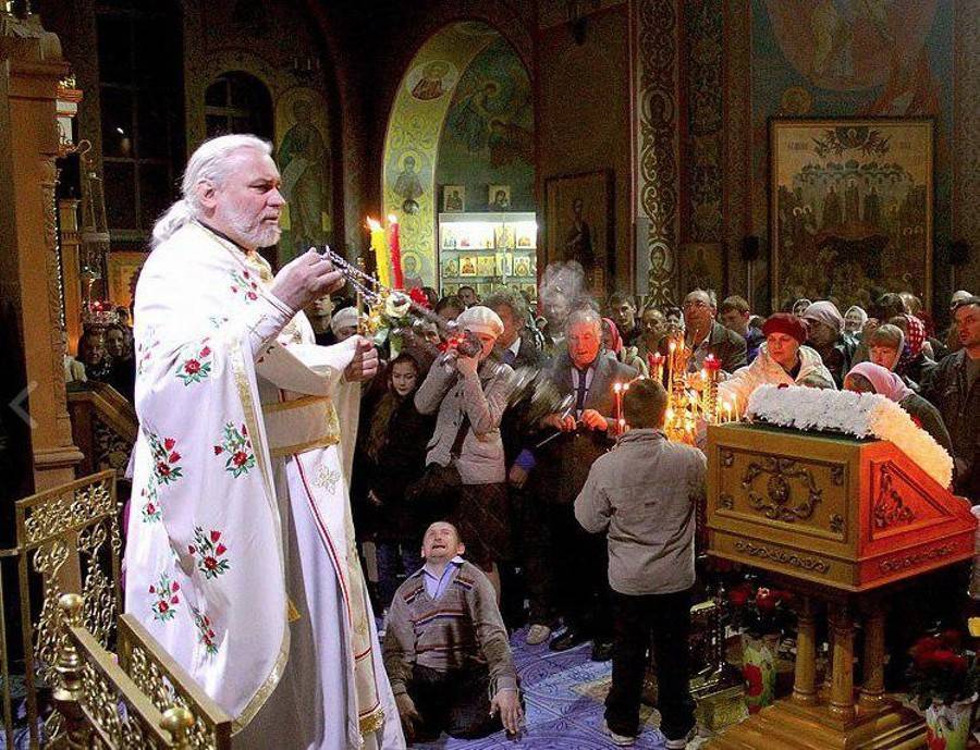Глава Оренбуржья пообещал помощь пострадавшим из-за священника детям