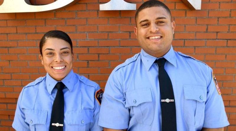 Брат с сестрой, чей отец-пожарный погиб во время терактов 11 сентября, стали выпускниками пожарной академии