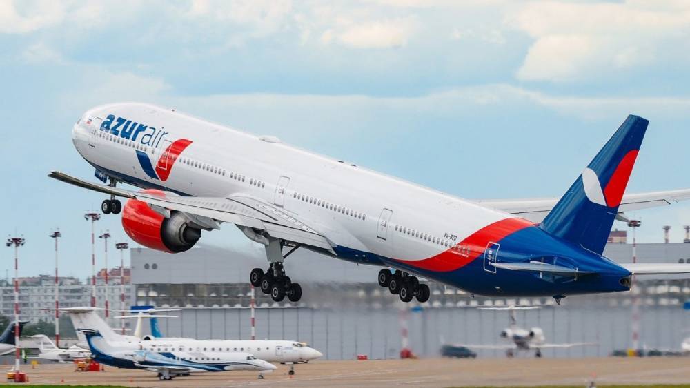 Более 20 пассажиров Boeing-767 обратились за медпомощью после жесткой посадки в Барнауле