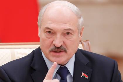 Лукашенко рассказал о попросившем помощи Зеленском