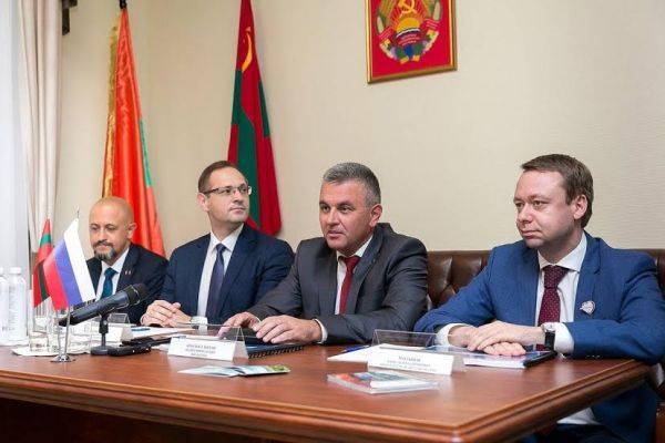 Власти Приднестровья позвали диаспору участвовать в жизни страны