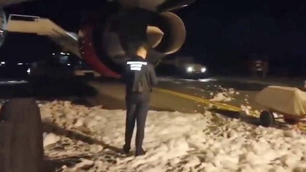 Паника, давка, крики: что пережили пассажиры при жесткой посадке Boeing в Барнауле