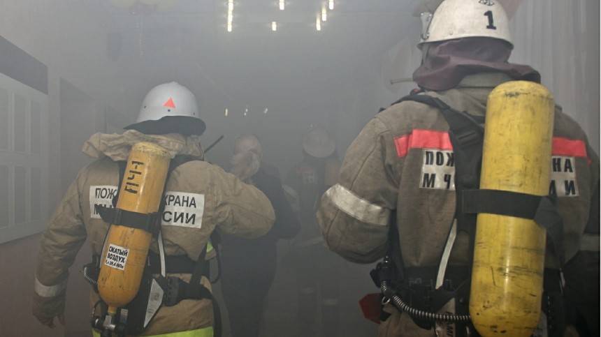Кадры пожара в хостеле на востоке Москвы с девятью пострадавшими