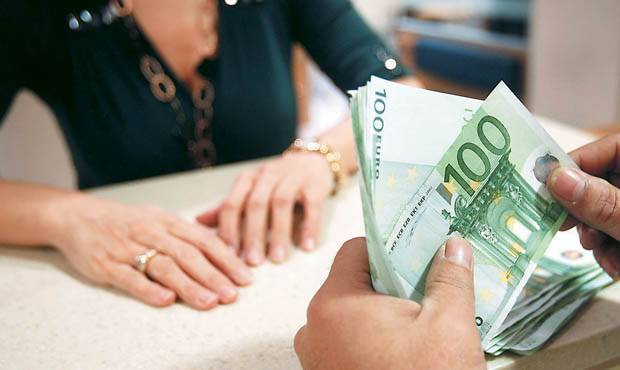 В Госдуме обсудят законопроект о введении отрицательных ставок по валютным вкладам