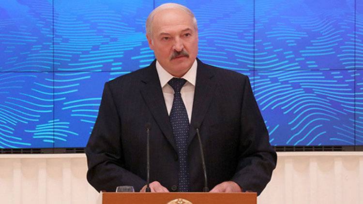 Президент Беларуси заявил о готовности ввести миротворцев в Донбасс