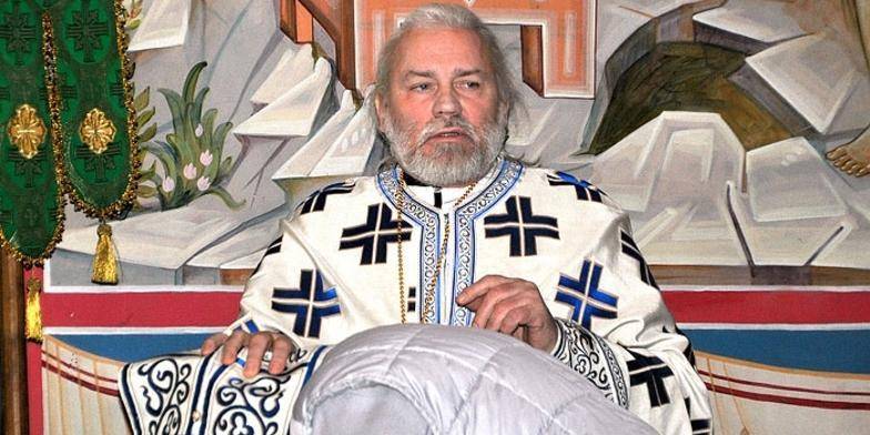 В Оренбурге вместе с обвиняемым в изнасиловании приемных детей священником арестованы его дочь и зять