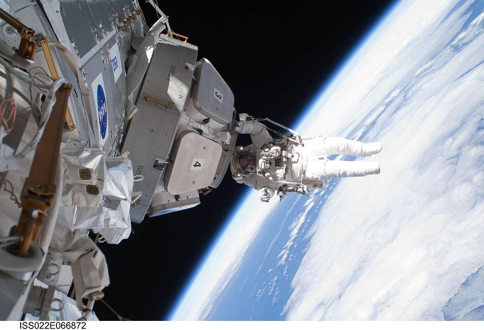 Новый экипаж с первым астронавтом из ОАЭ и еврейкой из США прибыл на МКС - Cursorinfo: главные новости Израиля