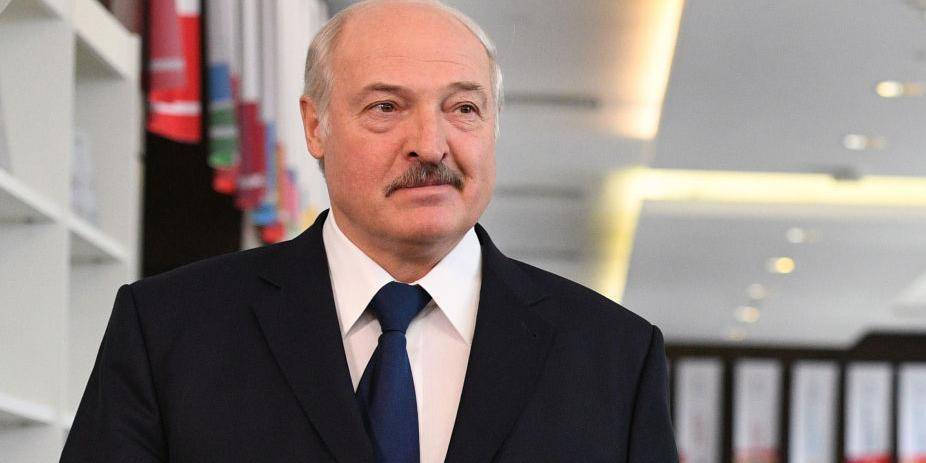 Лукашенко заявил о поддержке целостности Украины и готовности ввести войска в ДНР и ЛНР