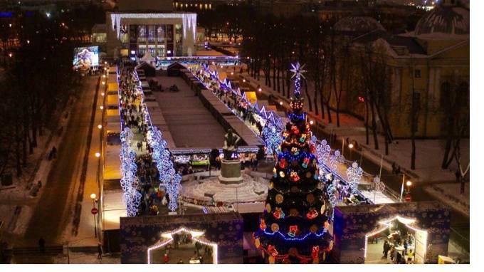 В этом году Рождественская ярмарка возвращается в исторический центр Петербурга