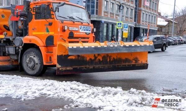 Власти Петербурга планируют наращивать парк снегоуборочной техники