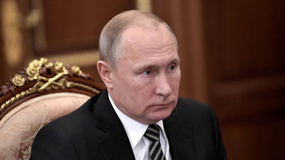 Песков прокомментировал возможность поездки Путина на похороны Ширака