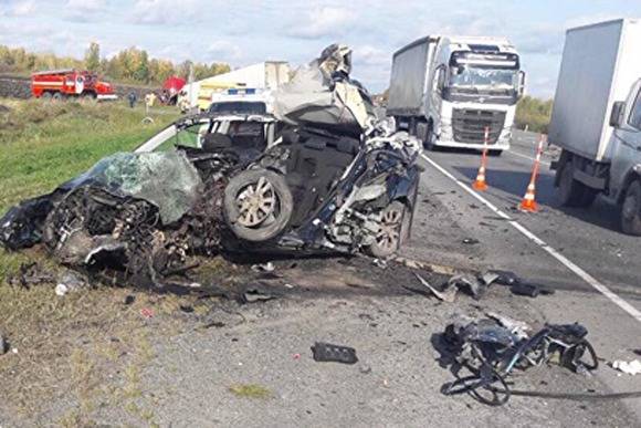 В Тюменской области в двух авариях на трассе погибли два человека