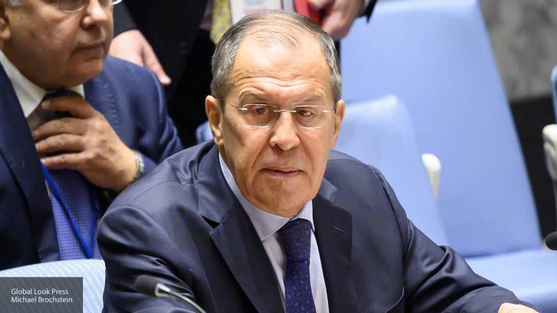 Лавров обсудил с Хамдуком отношения РФ и Судана