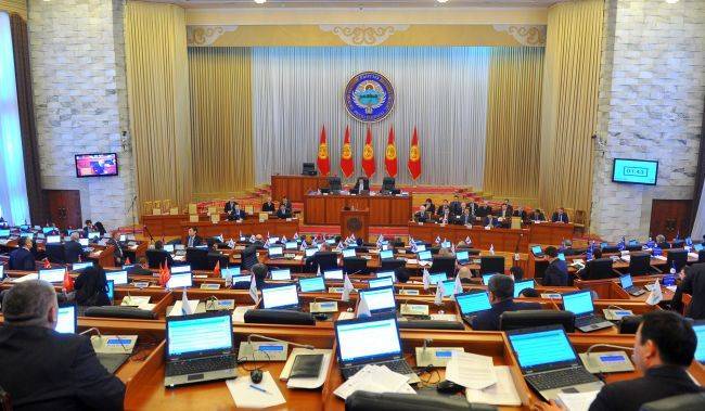 Киргизия: Решение парламента по инциденту на таджикской границе засекречено