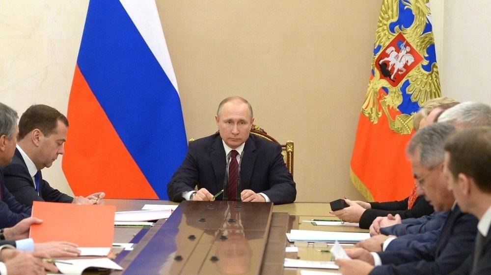Путин проведет совещание с членами Совбеза
