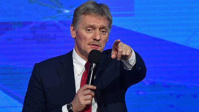 В Кремле выступили в поддержку запрета на курение на балконах