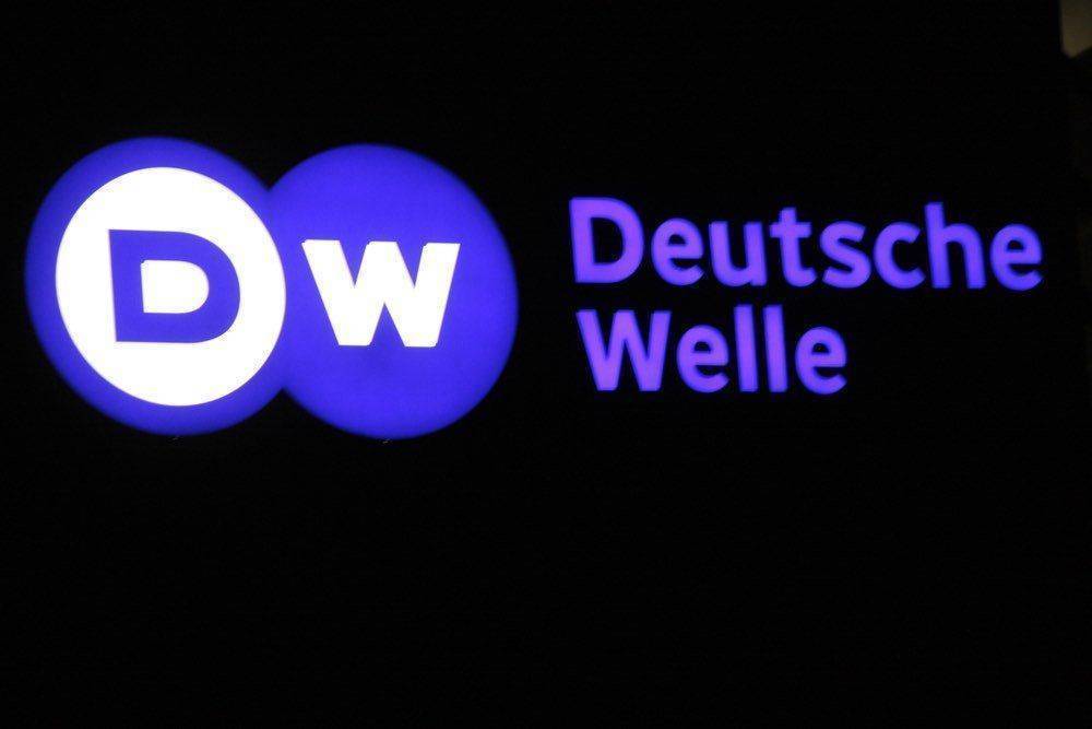 Комиссия Госдумы попросит МИД лишить Deutsche Welle аккредитации